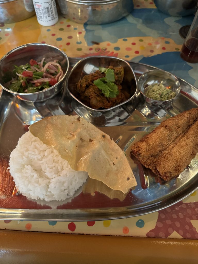 チキンギッザルドトック(砂肝のトマトスパイス炒め)