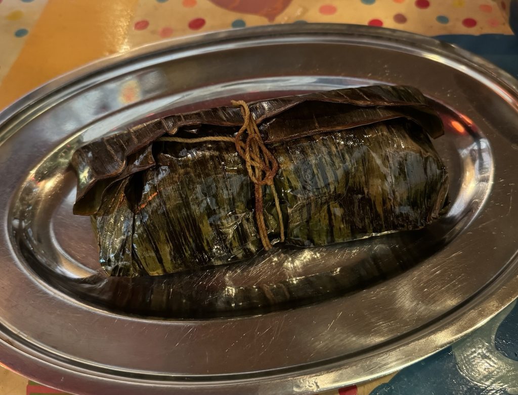 ミーンポリチャットゥ(魚のバナナリーフ包み蒸し)