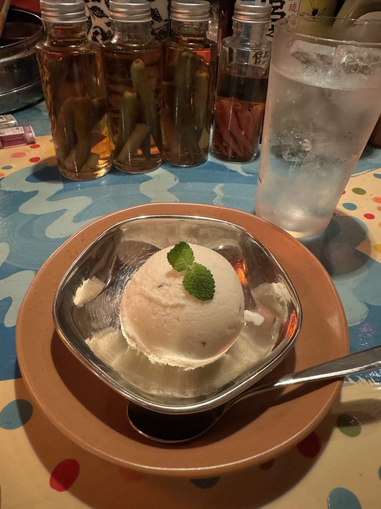 KizOの自家製ココナッツミルククミンアイスクリーム