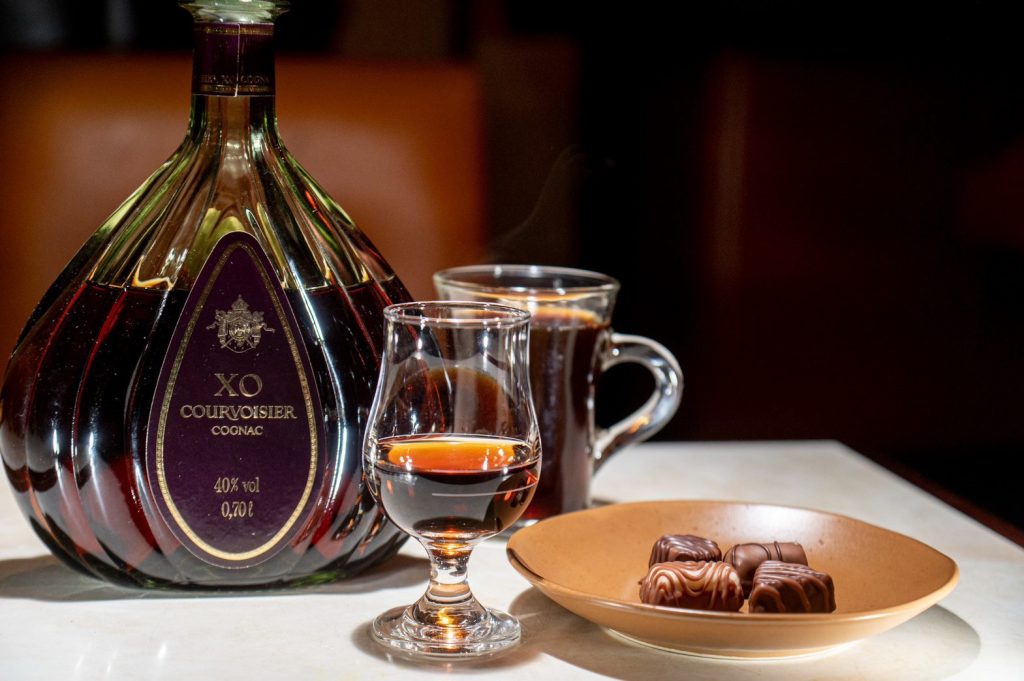 お酒とスパイスを楽しむ大人の隠れ家BAR インドハウスバーKizO