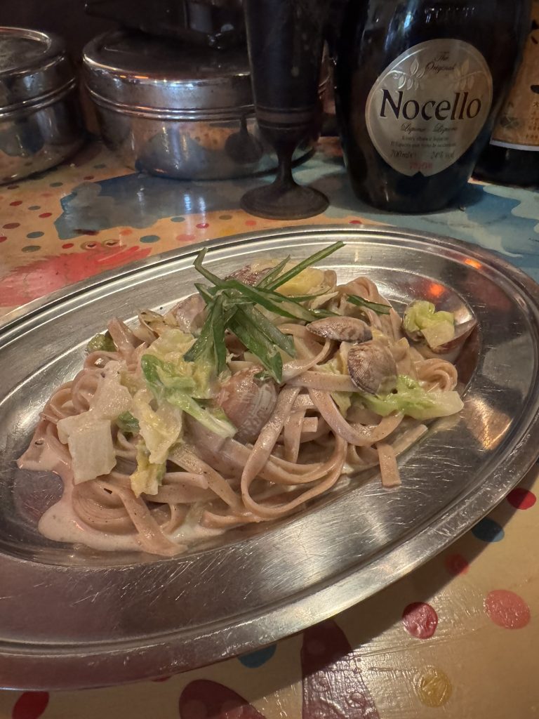 アサリとキャベツの和風クリームそばパスタ