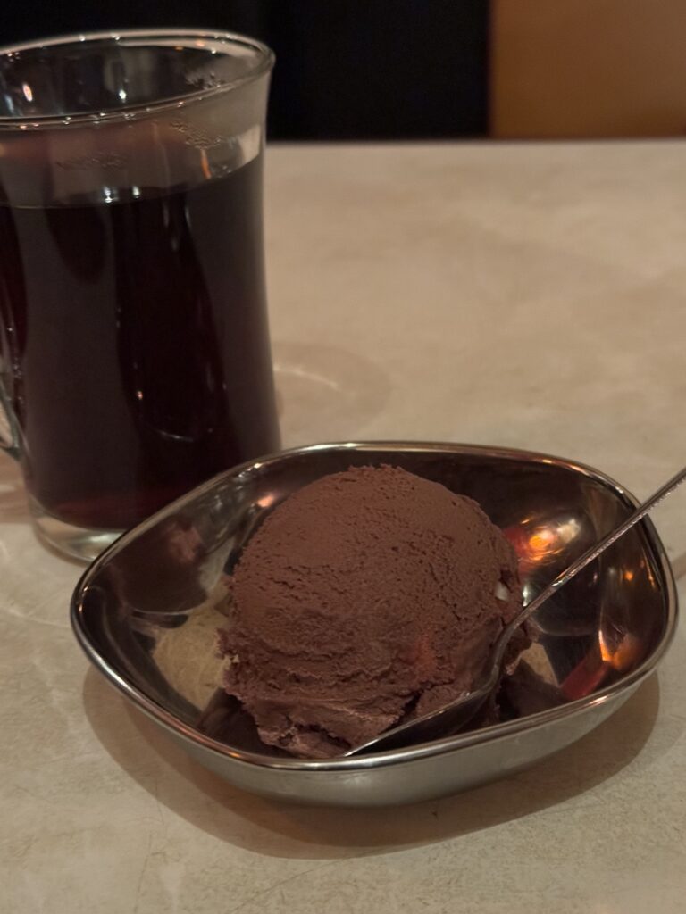 ザッハトルテ風 自家製オランジェットチョコレートアイス