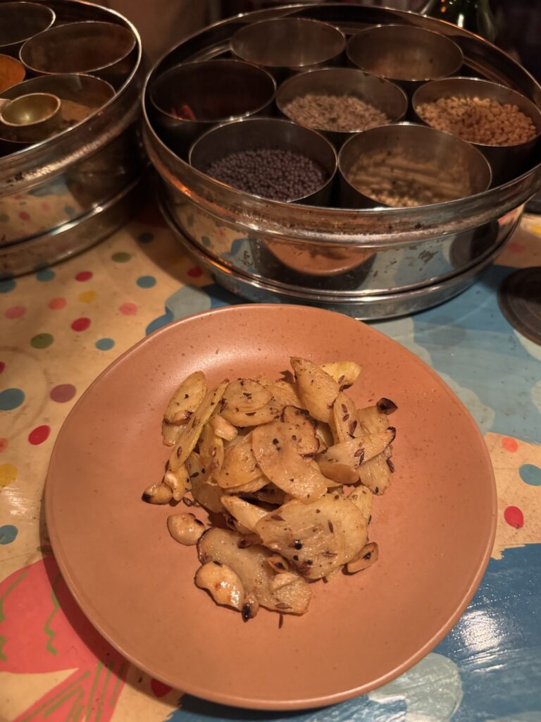 マコモダケとカシューナッツのスパイスローストソテー